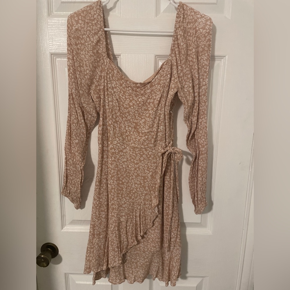 Women’s Altar d’ state dress aize M